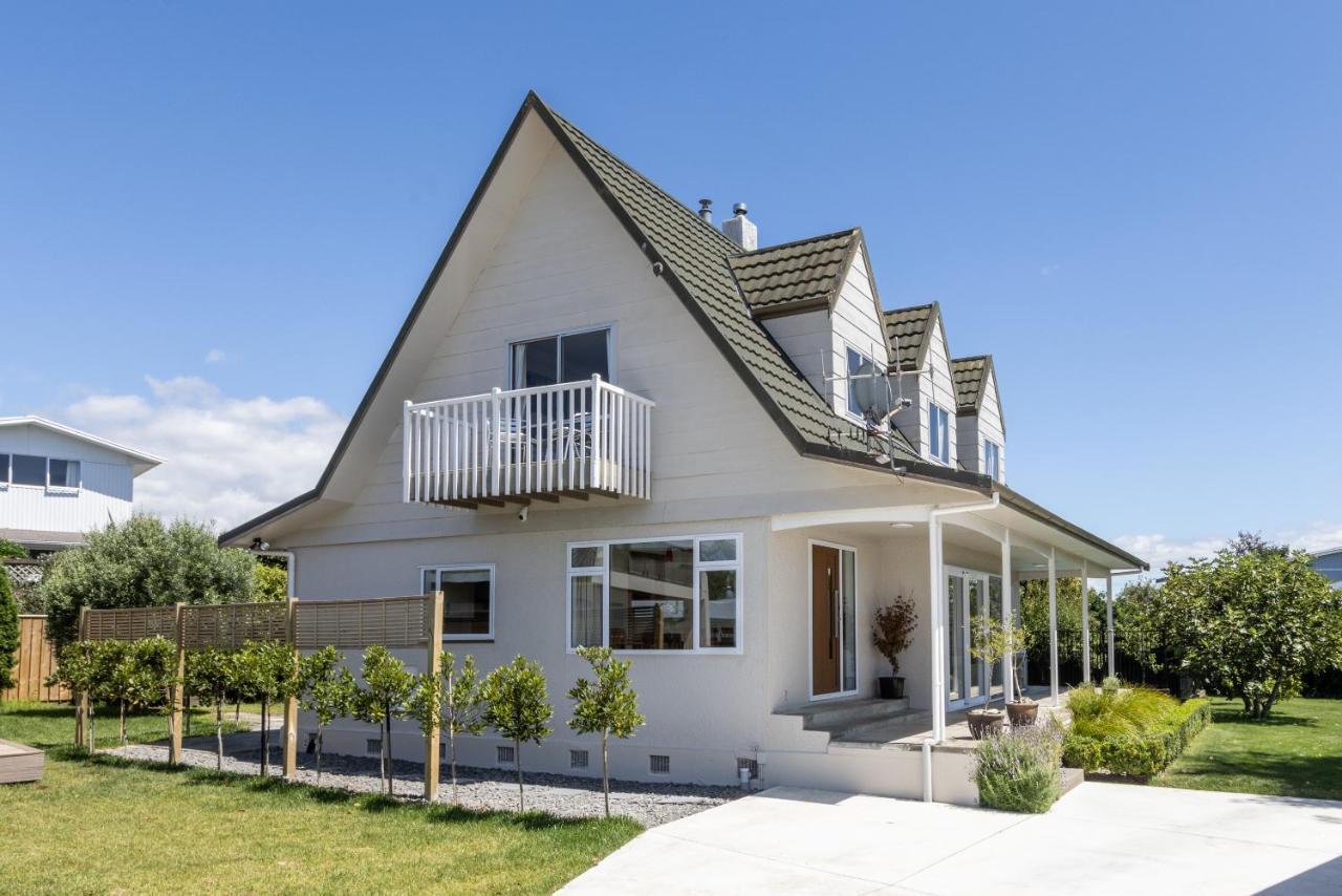 Live Large In The Village Havelock North Kültér fotó
