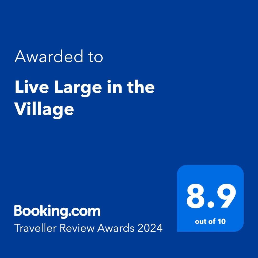 Live Large In The Village Havelock North Kültér fotó